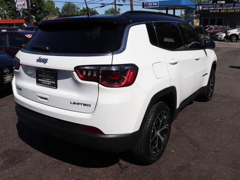 Used 2024 Jeep Compass Limited AWD/4WD image 5