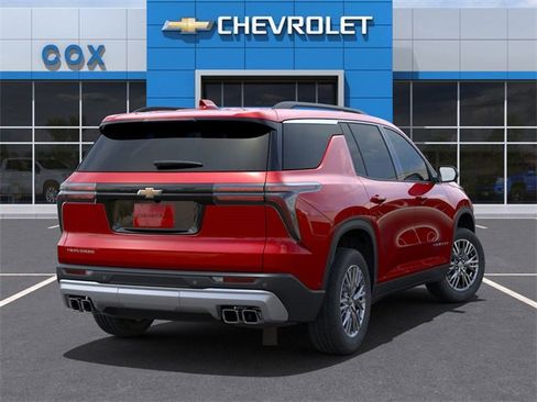 New 2025 Chevrolet Traverse LT image 4