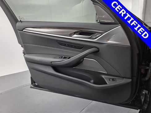 Certified 2023 BMW 540i w/ M Sport Package image 38