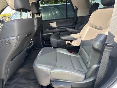 Certified 2025 Ford Expedition Active RWD image 10