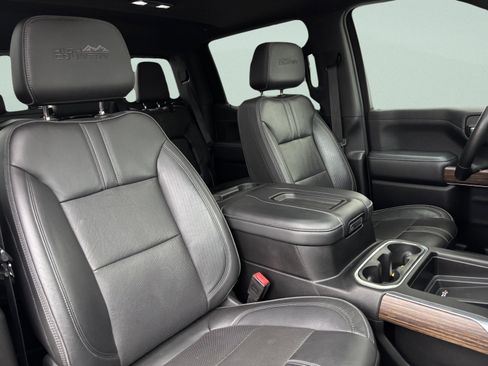 Used 2020 Chevrolet Silverado 1500 High Country w/ Technology Package image 40