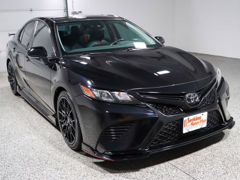 Used 2022 Toyota Camry TRD FWD image 5