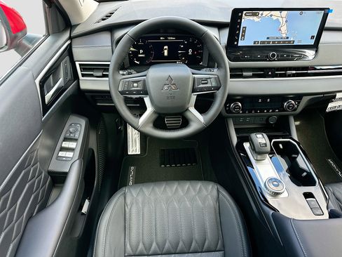 New 2026 Mitsubishi Outlander SEL image 16