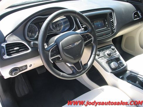 Used 2016 Chrysler 200 Limited w/ Convenience Group FWD image 2