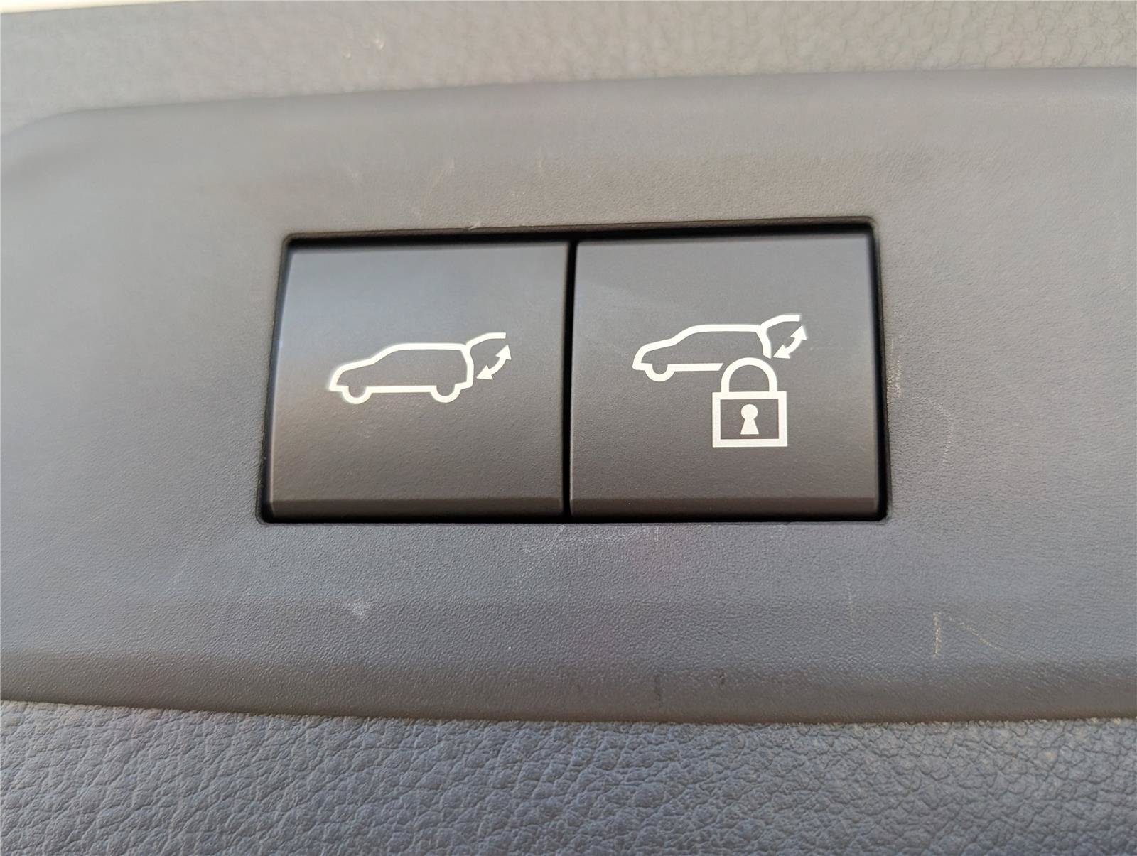 Used 2026 Lexus TX 500h AWD w/ Technology Package image 16