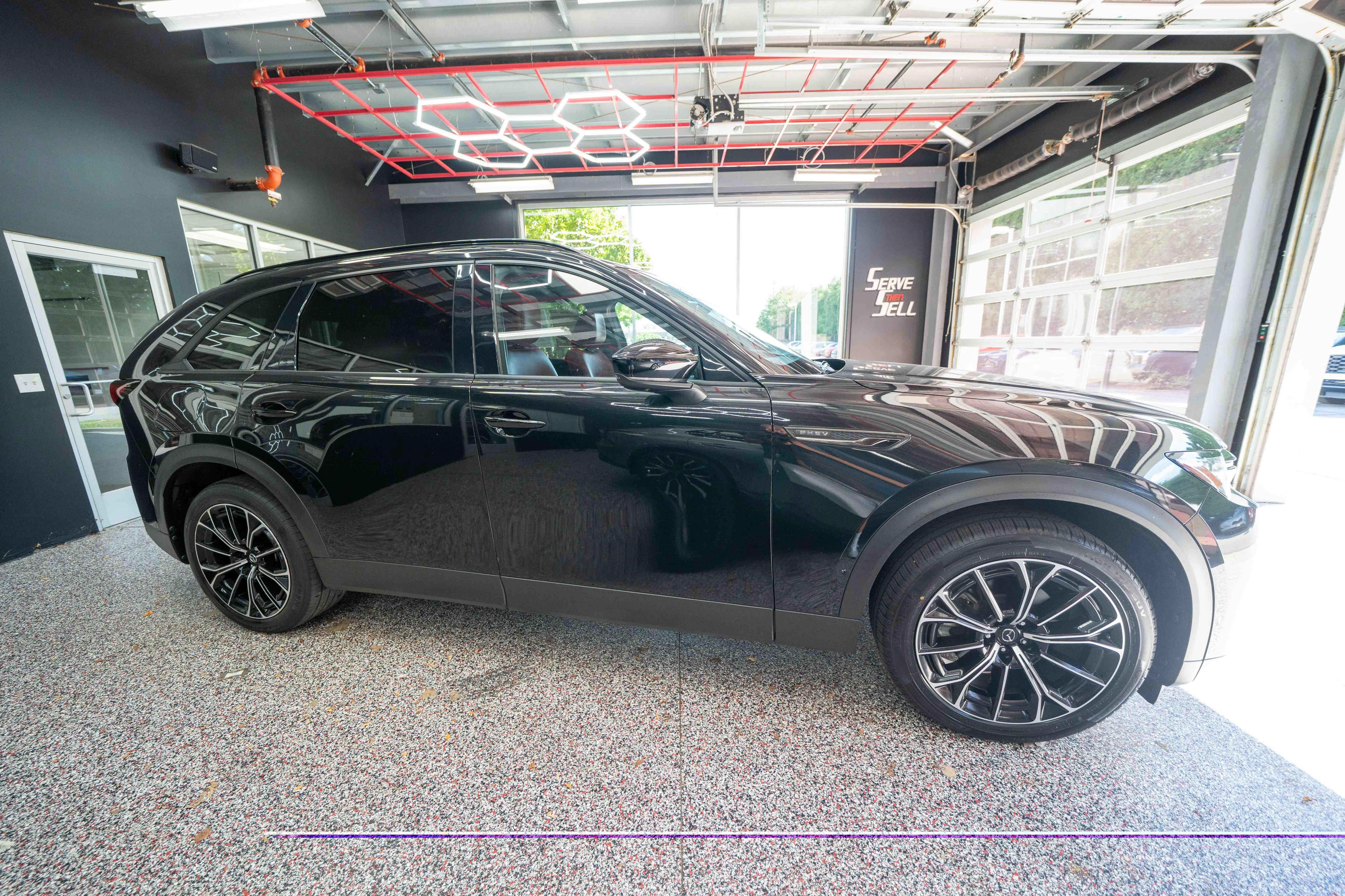 Used 2025 MAZDA CX-70 Plug-In Hybrid w/ Premium Plus AWD/4WD image 5