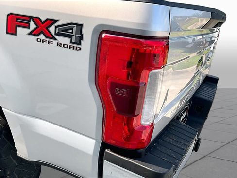 Used 2019 Ford F250 Lariat w/ Lariat Value Package AWD/4WD image 26