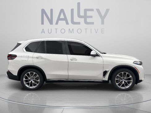 New 2026 BMW X5 xDrive50e w/ Premium Package AWD/4WD image 5