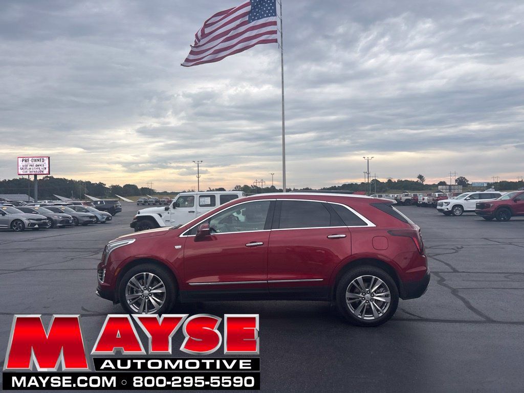 Used 2024 Cadillac XT5 Premium Luxury w/ Technology Package FWD image 1