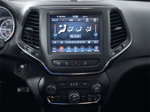 Used 2023 Jeep Cherokee Altitude Lux image 22