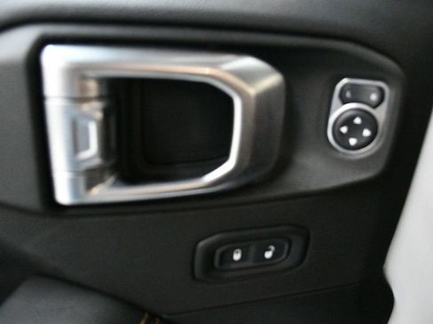 Used 2022 Jeep Wrangler Unlimited Sahara image 74