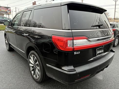 Used 2018 Lincoln Navigator Select image 6