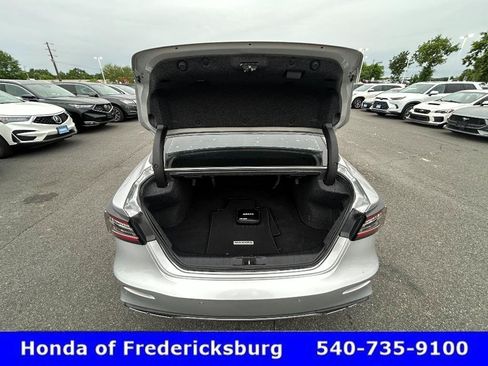 Used 2019 Nissan Maxima Platinum w/ Sport Mat Group FWD image 11