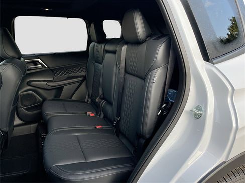 New 2025 Mitsubishi Outlander SEL Black Edition image 24