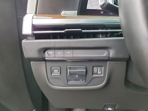 Used 2025 Cadillac Escalade Sport Platinum RWD image 29