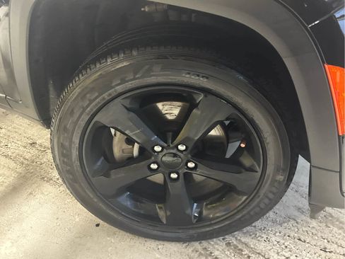 Used 2023 Jeep Grand Cherokee L Altitude image 59