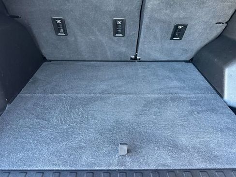Used 2019 Chevrolet Equinox Premier AWD/4WD image 17