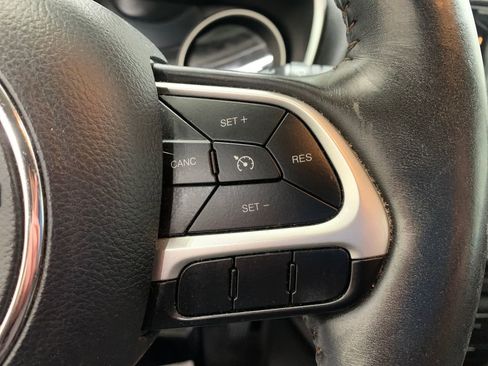 Used 2019 Jeep Compass Limited image 14