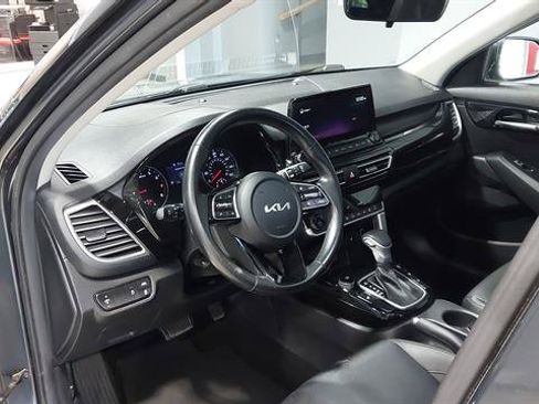 Used 2022 Kia Seltos EX AWD/4WD image 19