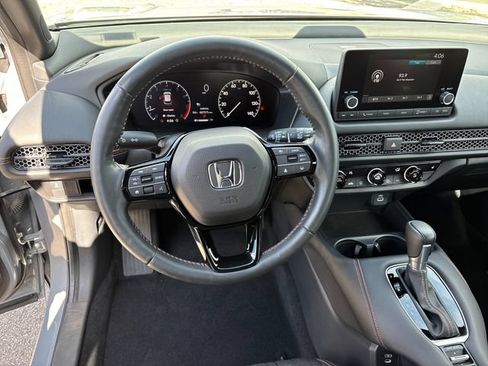 Used 2024 Honda HR-V Sport image 16