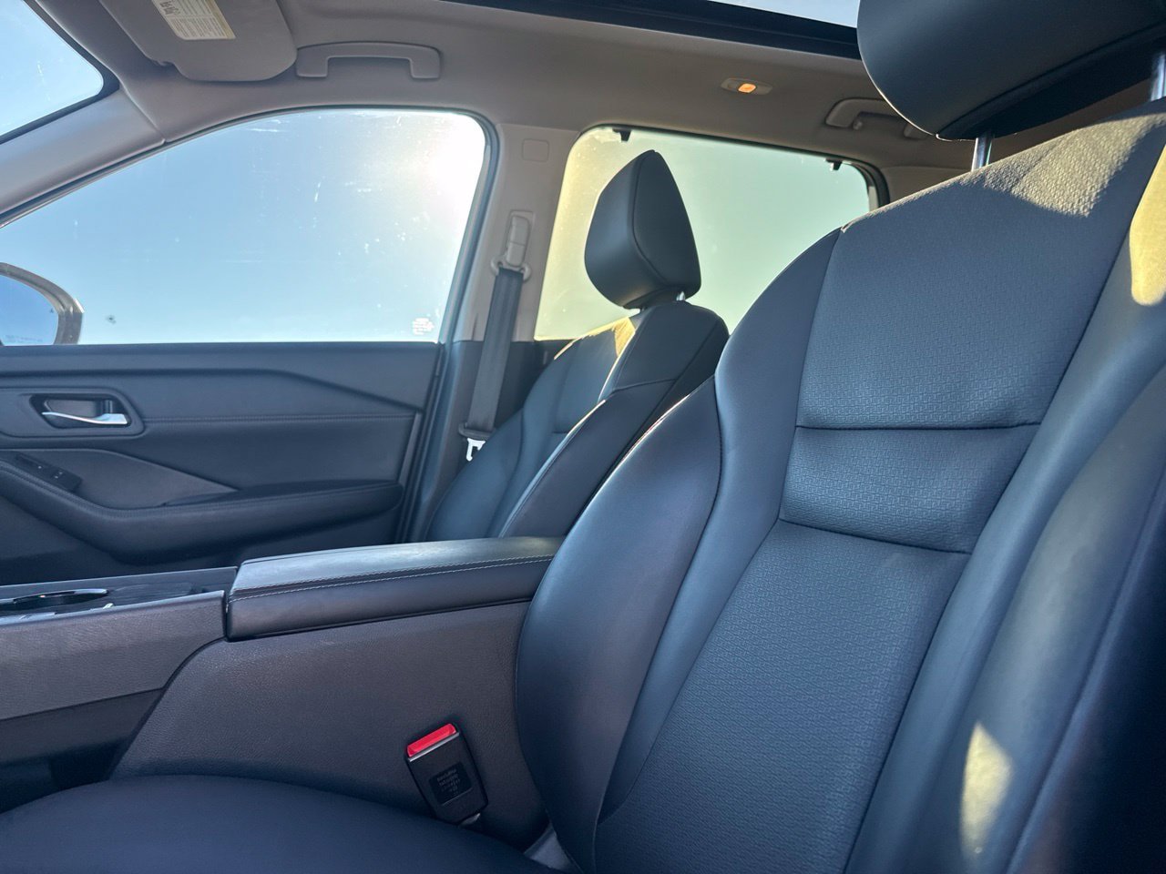 Certified 2024 Nissan Rogue SV w/ SV Premium Package FWD image 47