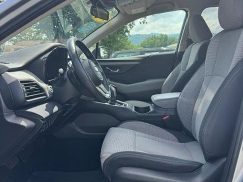 Used 2023 Subaru Outback Premium AWD/4WD image 7