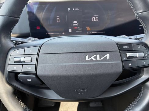 Used 2026 Kia Sportage LX FWD image 23