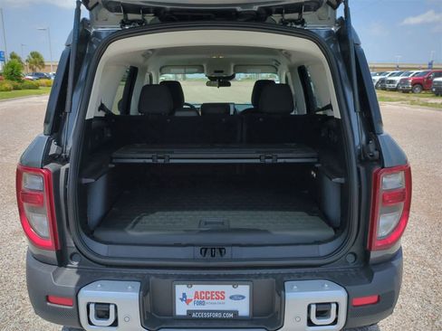 New 2025 Ford Explorer Active RWD image 31