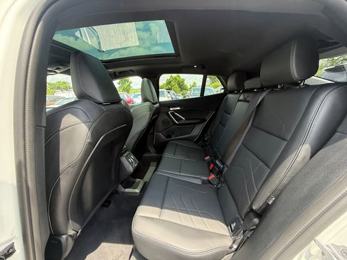 Used 2025 BMW X2 xDrive28i w/ M Sport Package AWD/4WD image 23