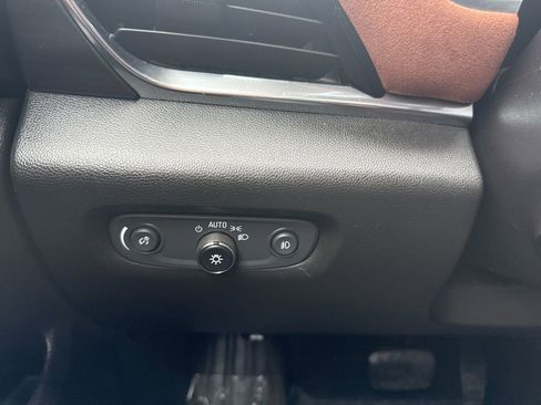 Used 2019 Chevrolet Traverse High Country AWD/4WD image 42