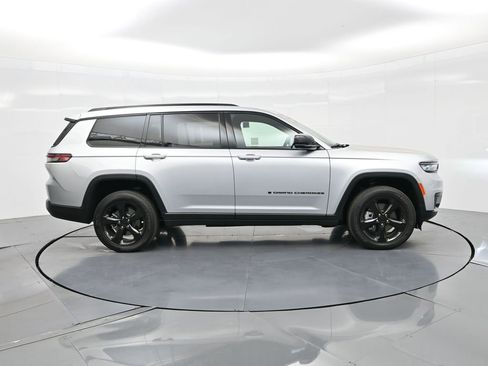 New 2025 Jeep Grand Cherokee L Altitude image 5