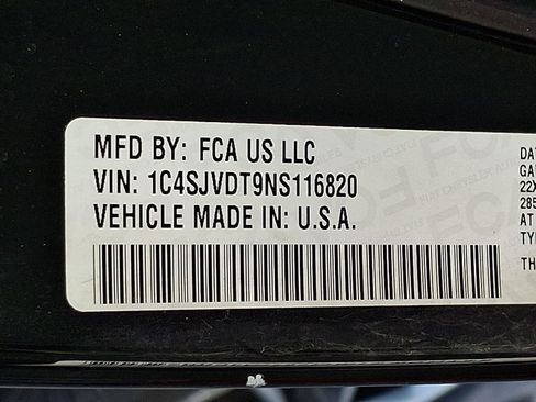 Used 2022 Jeep Wagoneer Series III w/ Premium Group I AWD/4WD image 28