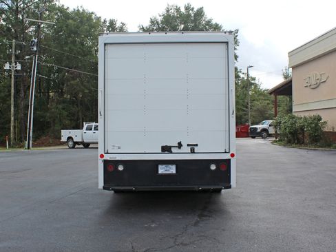 Used 2024 Ford E-450 and Econoline 450 Super Duty w/ Power Windows & Locks Group image 13