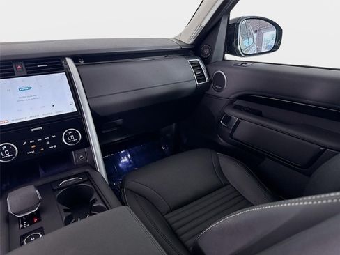 Certified 2024 Land Rover Discovery S AWD/4WD image 26