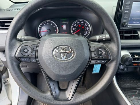 Used 2021 Toyota RAV4 LE FWD image 24