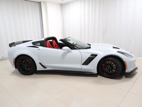 Used 2019 Chevrolet Corvette Z06 RWD image 6