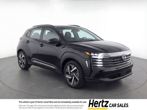 Used 2025 Nissan Kicks SV image 1