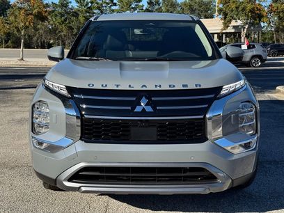 New 2025 Mitsubishi Outlander SE