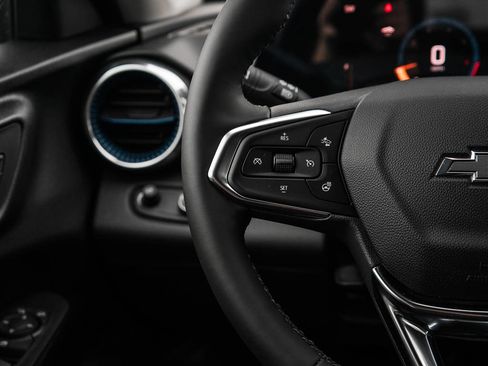 New 2026 Chevrolet Trax LT w/ Driver Confidence Package FWD image 19