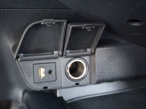 Used 2018 Toyota Camry SE w/ Convenience Package image 38