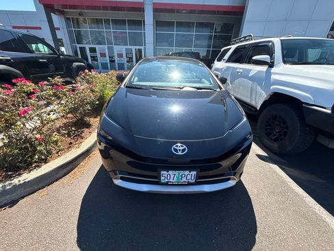 Used 2023 Toyota Prius Prime Premium w/ Advanced Technology Package FWD image 2