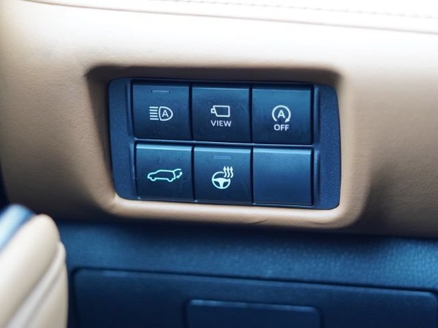 Used 2023 Toyota Highlander Platinum FWD image 17