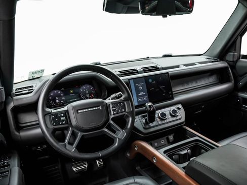 Used 2024 Land Rover Defender 110 X AWD/4WD image 5