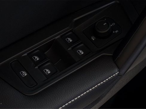 New 2024 Volkswagen Tiguan S image 20