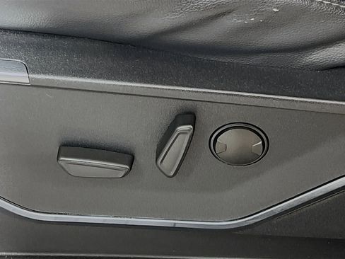 Used 2023 Ford F150 Lariat image 15