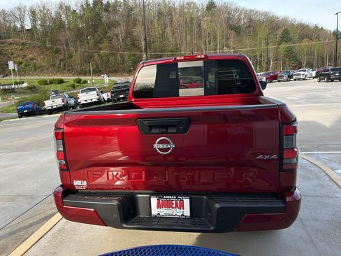 Used 2025 Nissan Frontier SV AWD/4WD image 7