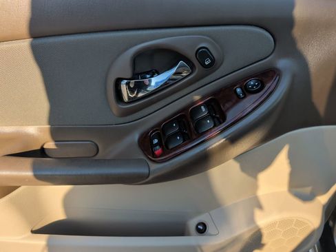 Used 2006 Chevrolet Malibu LT image 10