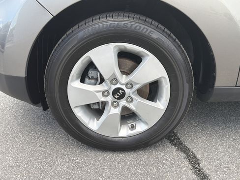 Used 2018 Kia Soul FWD image 13