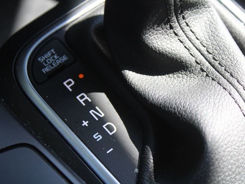 Used 2025 Kia Soul LX w/ LX Technology Package image 32