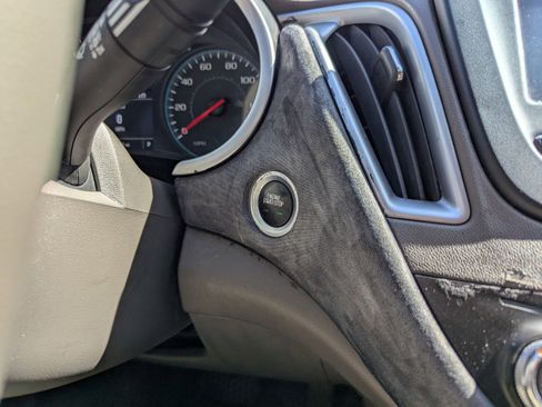 Used 2018 Chevrolet Malibu LS image 18